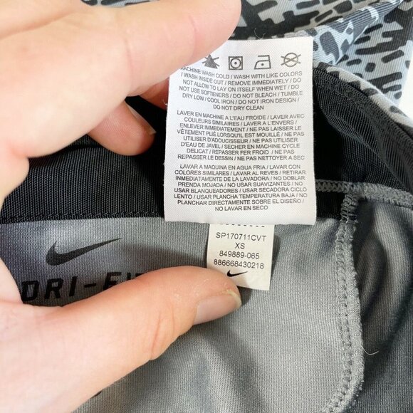 Nike Womens Dri Fit Essential Running Tight Cropped Leggings Black XS 849889-065 - Picture 6 of 12